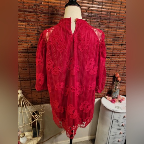 Elegant Red Lace Women's Top - Picture 3 of 5